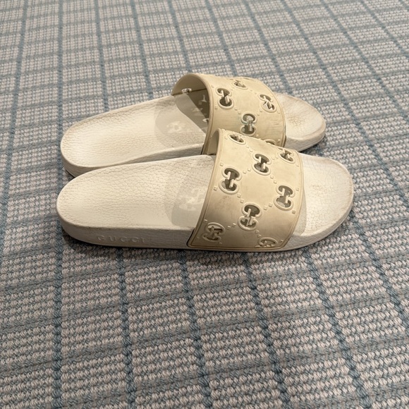 100% Authentic White Gucci Slides - Picture 4 of 6
